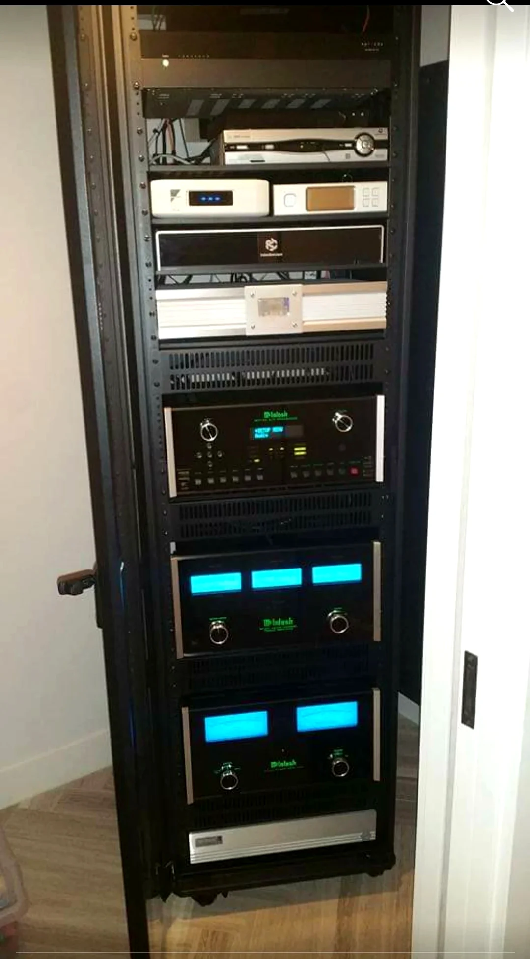 High end AV equipment rack supporting smart home audio video network and service recovery